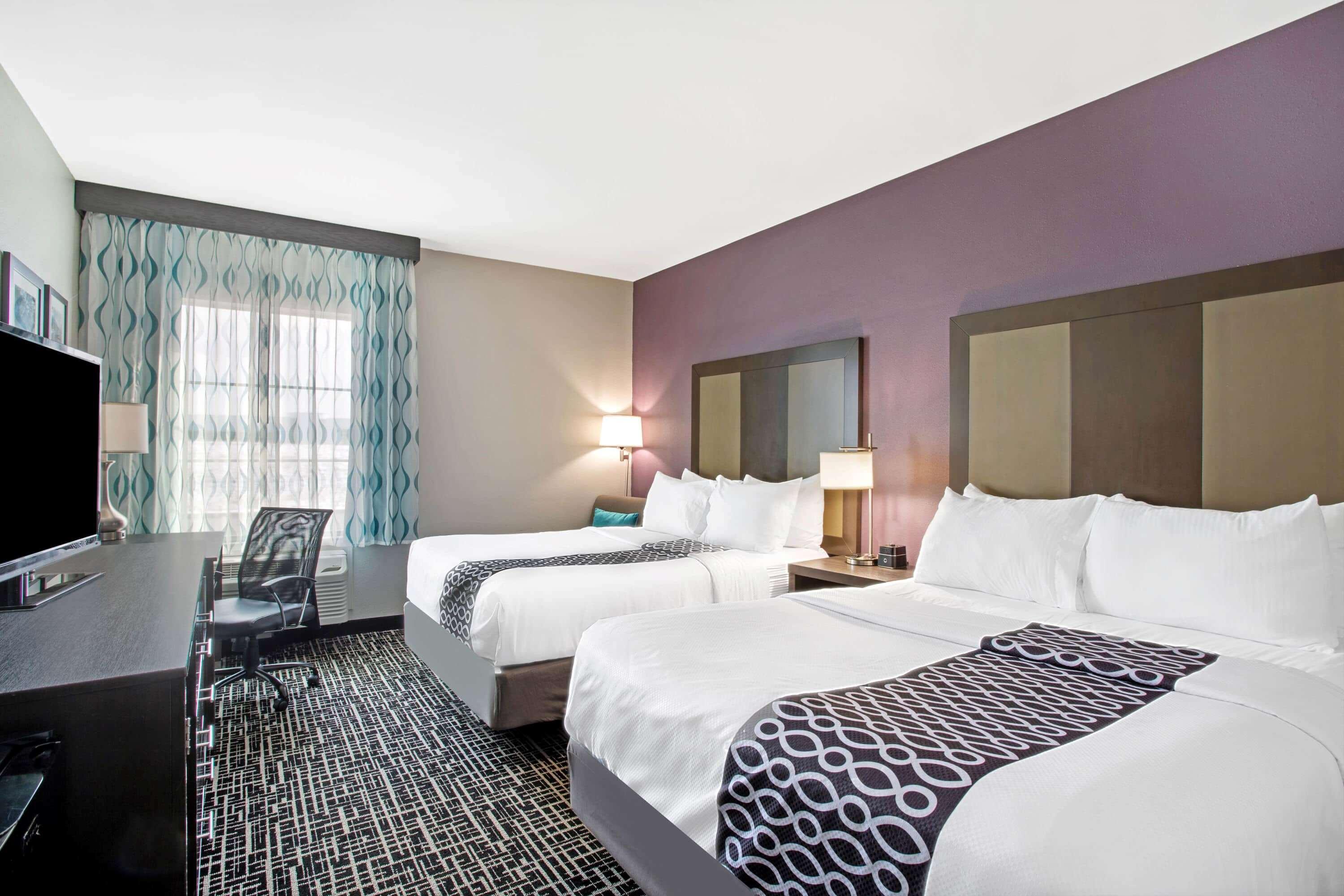 La Quinta By Wyndham York Hotel Bagian luar foto