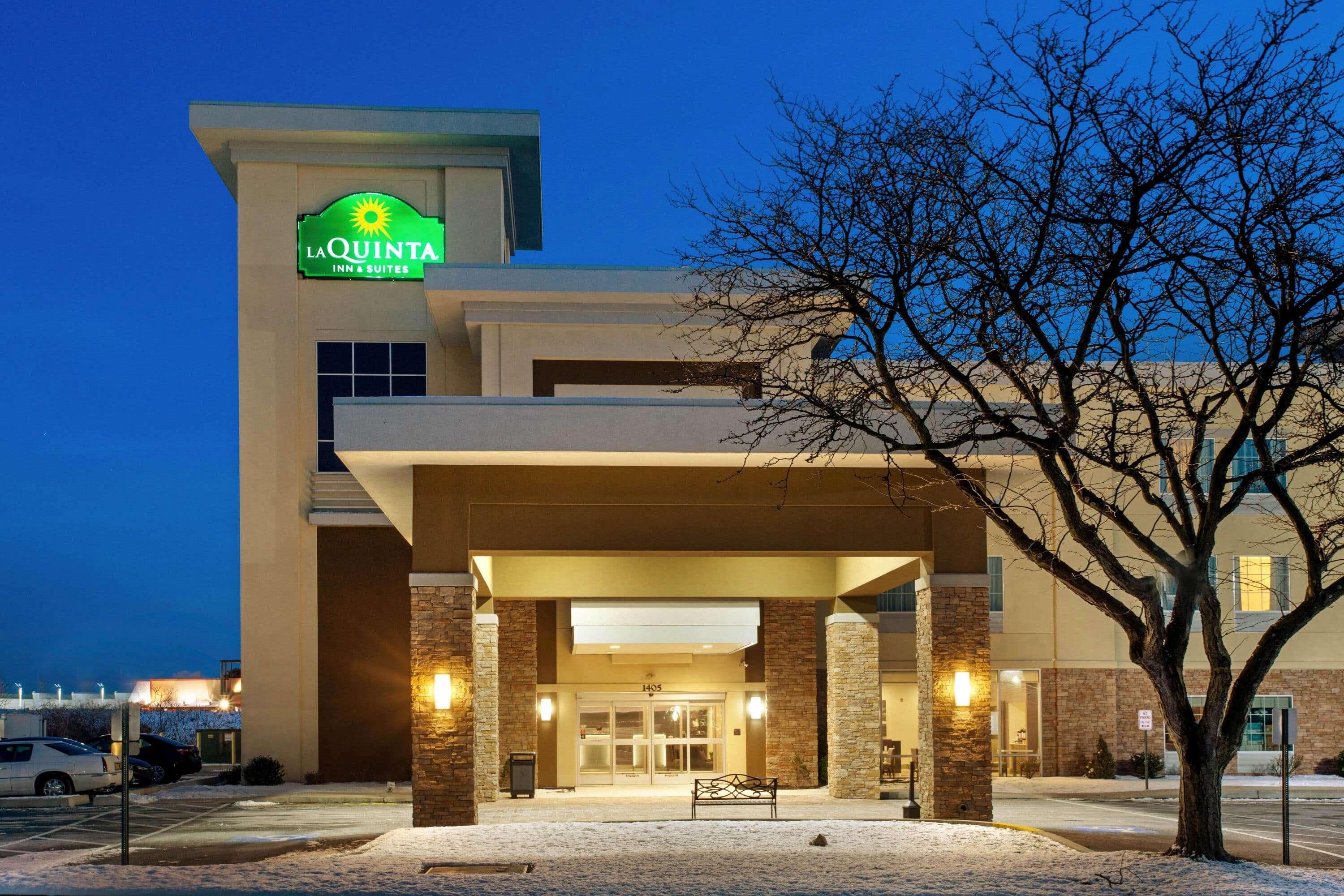 La Quinta By Wyndham York Hotel Bagian luar foto