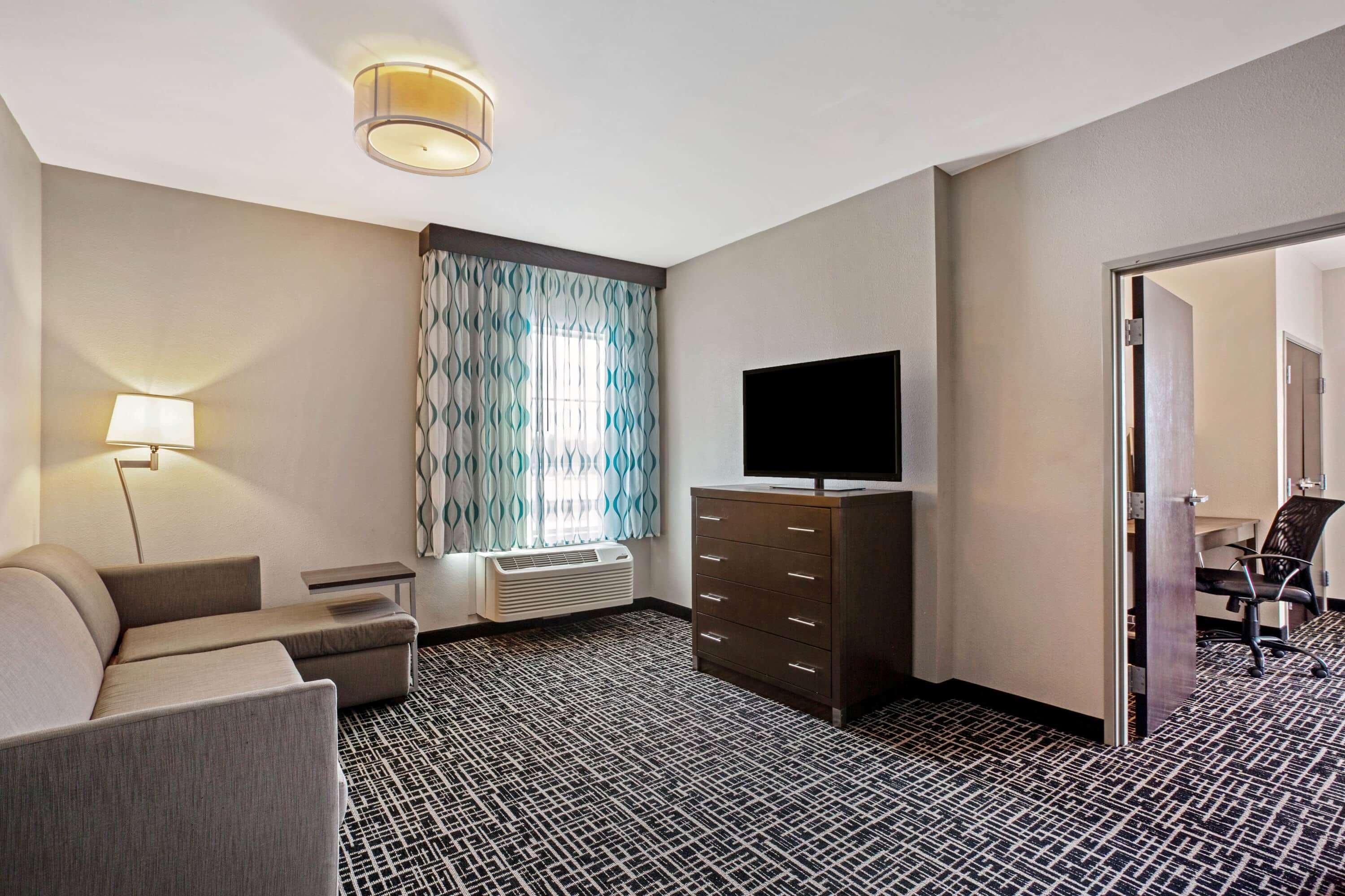 La Quinta By Wyndham York Hotel Bagian luar foto