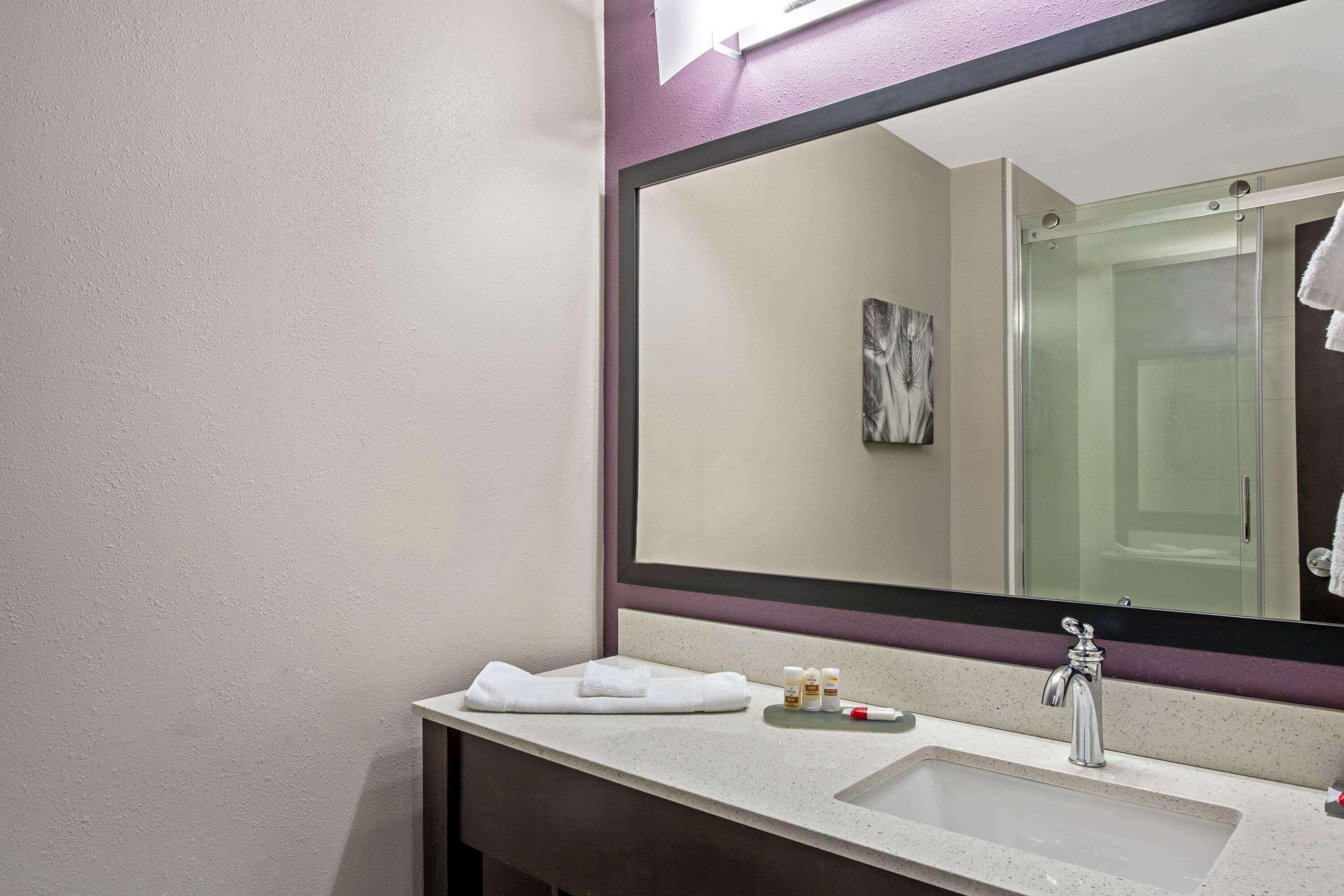 La Quinta By Wyndham York Hotel Bagian luar foto