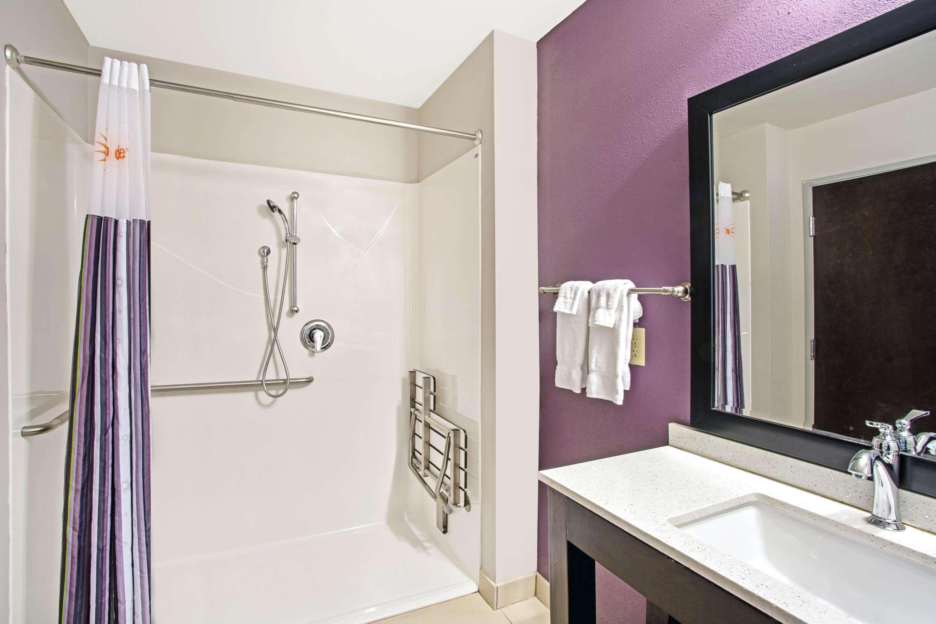 La Quinta By Wyndham York Hotel Bagian luar foto