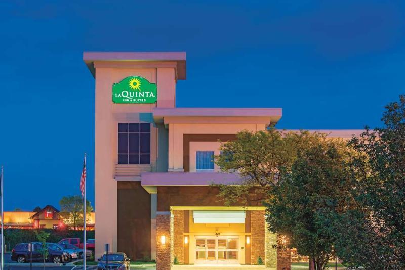 La Quinta By Wyndham York Hotel Bagian luar foto